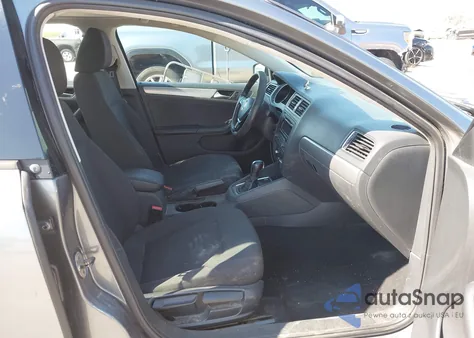 2015 Volkswagen Jetta 1.8T Se z USA, uszkodzony, nr VIN 3VWD17AJ2FM208690